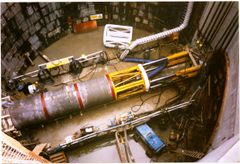 ‘Little Ceel’ the 2m TBM preparing to drill its way to Brookland Close.
The machine had been drilling but was withdrawn due to a fault on the cutting head, hence the worn look!